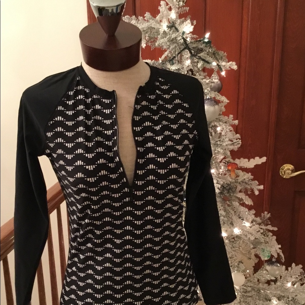 Rash guard - Picture 3 of 6